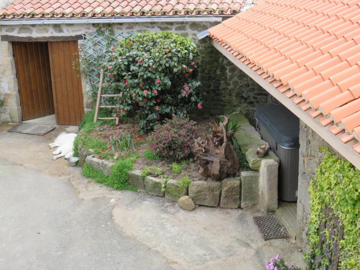 Domaine Des Fees Apartment La Gaubretiere Bagian luar foto
