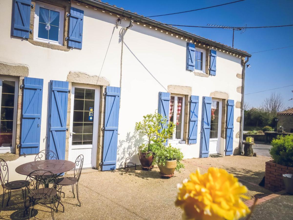 Domaine Des Fees Apartment La Gaubretiere Bagian luar foto