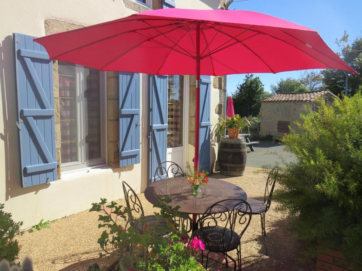 Domaine Des Fees Apartment La Gaubretiere Bagian luar foto